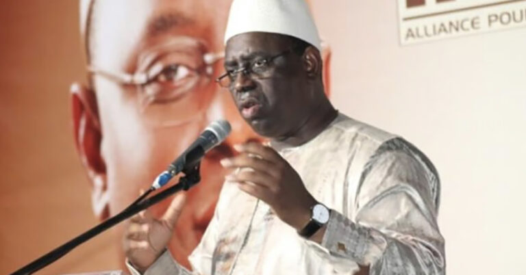 Macky Sall Voque Les Milliards Fcfa Trouv S Dans Le Compte