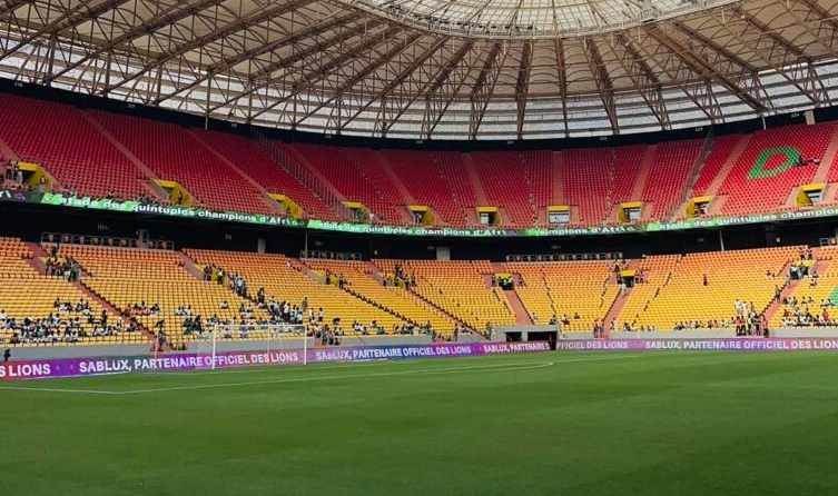 Stade Abdoulaye Wade: Les premiers supporters s’installent (Photos)