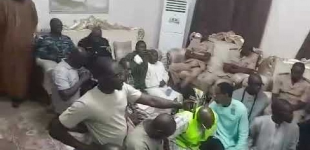 Touba: Le Ministre Cheikh Tidiane Dièye reçu par Serigne Mountakha (vidéo)