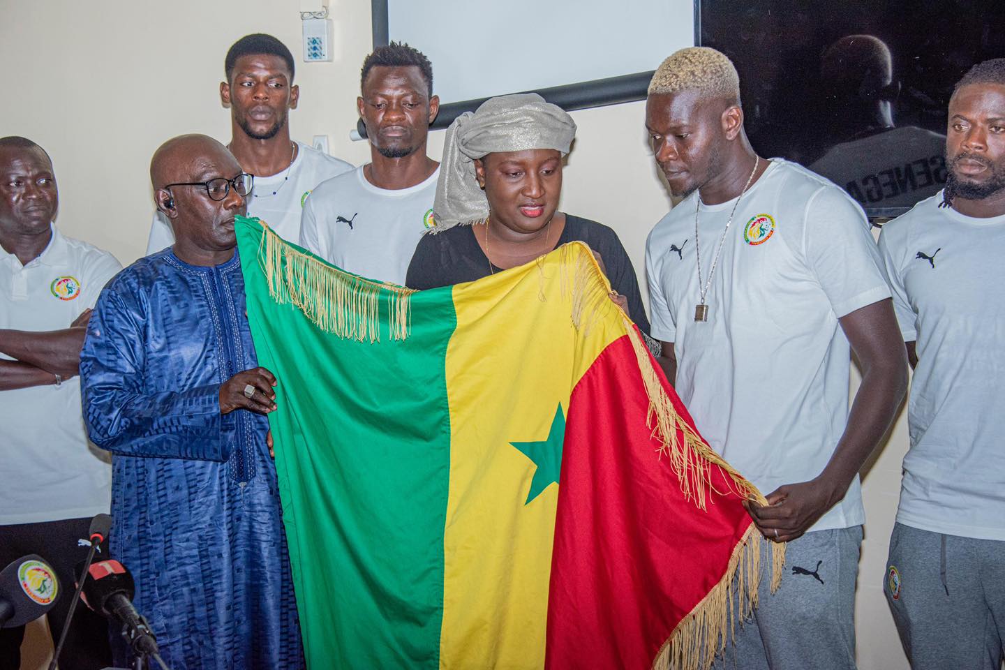 CAN Beach Soccer 2024 : Les Lions de la plage reçoivent le drapeau national (Photos)