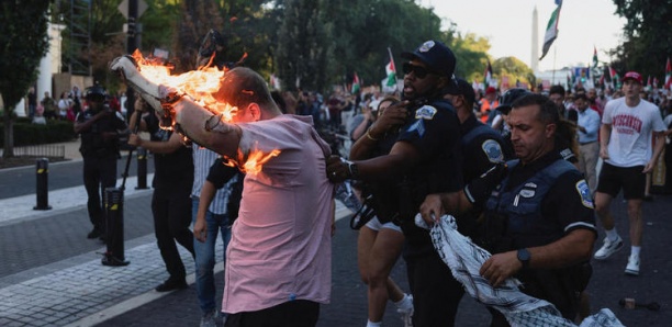 Usa: Un homme tente de s’immoler lors d’une manifestation