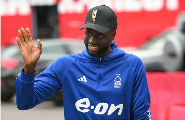 Cheikhou Kouyaté rate sa chance à Leeds : que s’est-il passé ?