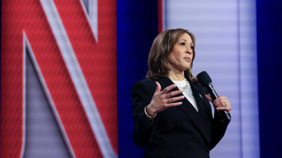 États-Unis : Kamala Harris accuse Donald Trump de fascisme à l’approche de la présidentielle