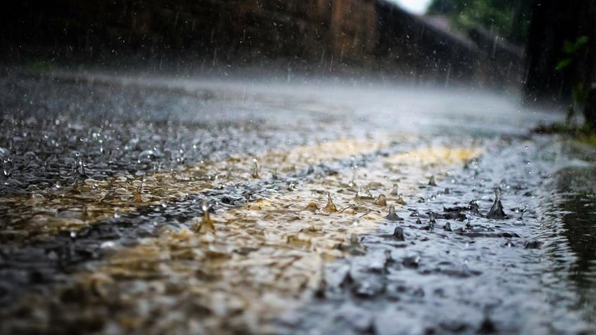 France : Alerte orange pour onze départements du sud-est face aux fortes pluies