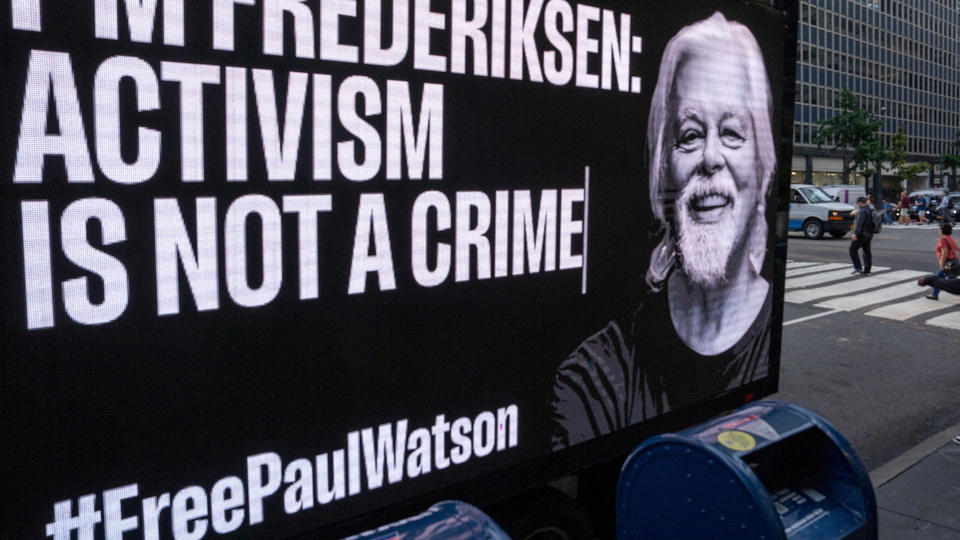 Groenland : Libération prévue de Paul Watson après trois mois de détention