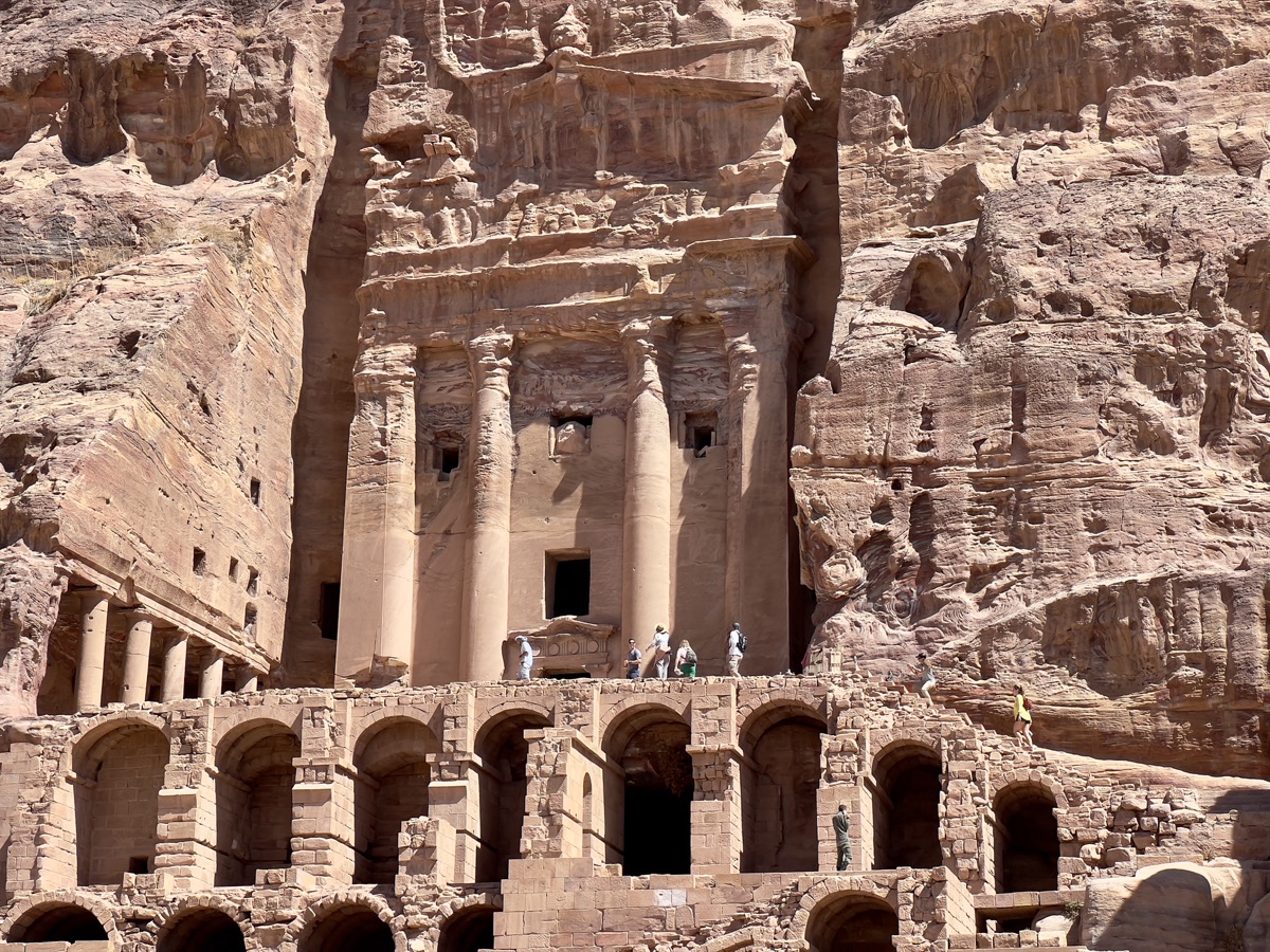 Jordanie : Découverte d’un Tombeau Secret à Pétra sous le Khazneh d’Indiana Jones