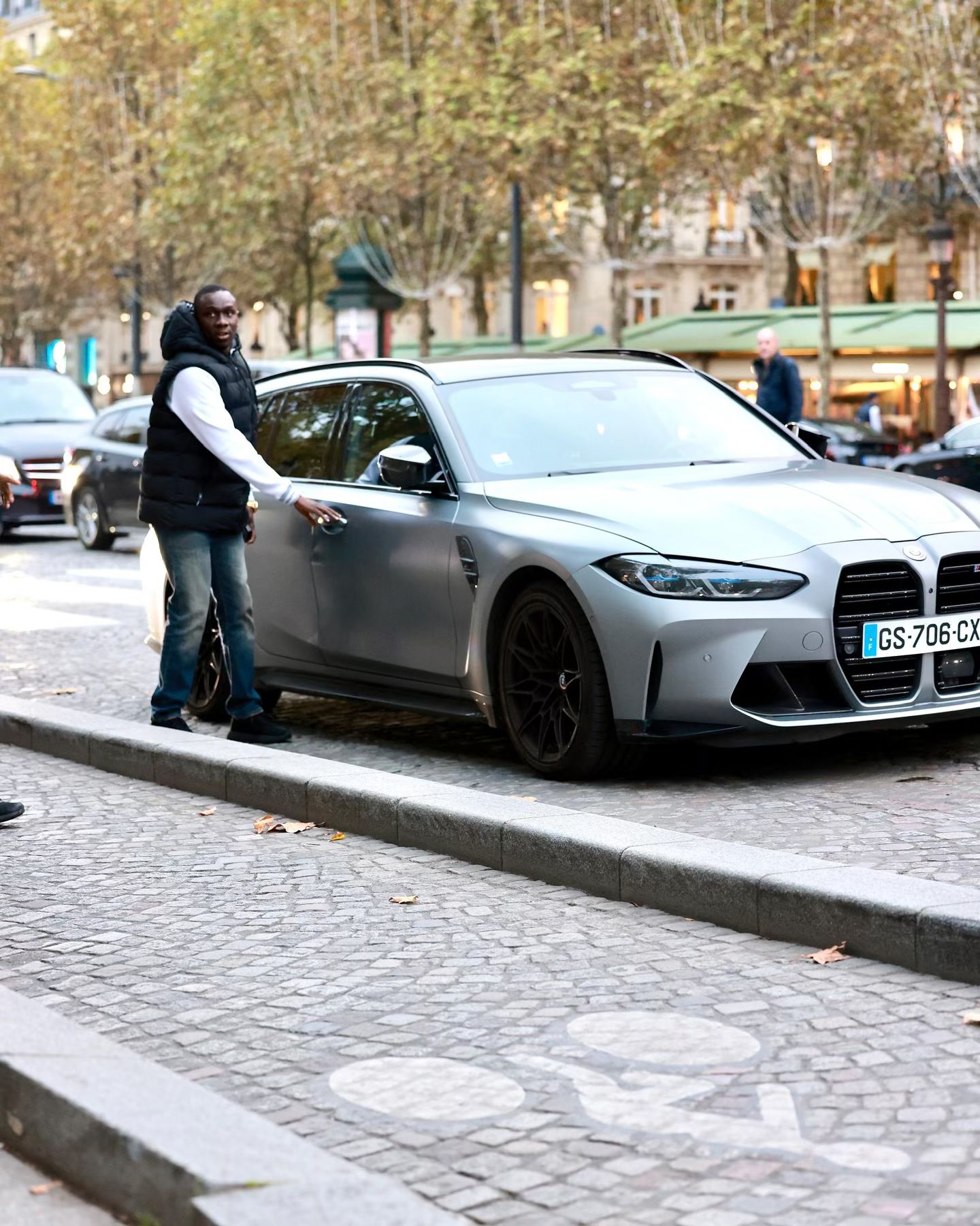 Pape Diouf en mode hiver après sa tournée réussie en Europe