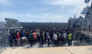 Immigration irrégulière : La Marine nationale intercepte une pirogue partie des îles du Saloum avec 230 migrants (Photos)