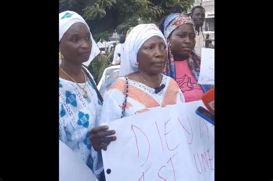 Rassemblement à Dakar en soutien à Dieynaba emprisonnée par son ex-mari (vidéo)