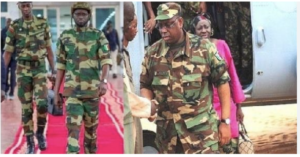 Diomaye Faye et Macky Sall en camouflage : Pr Ngouda Mboup décrypte la « fashion militaire »