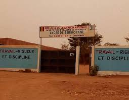 Sebikotane: Cet enseignant plaide pour la construction d’un nouveau lycée