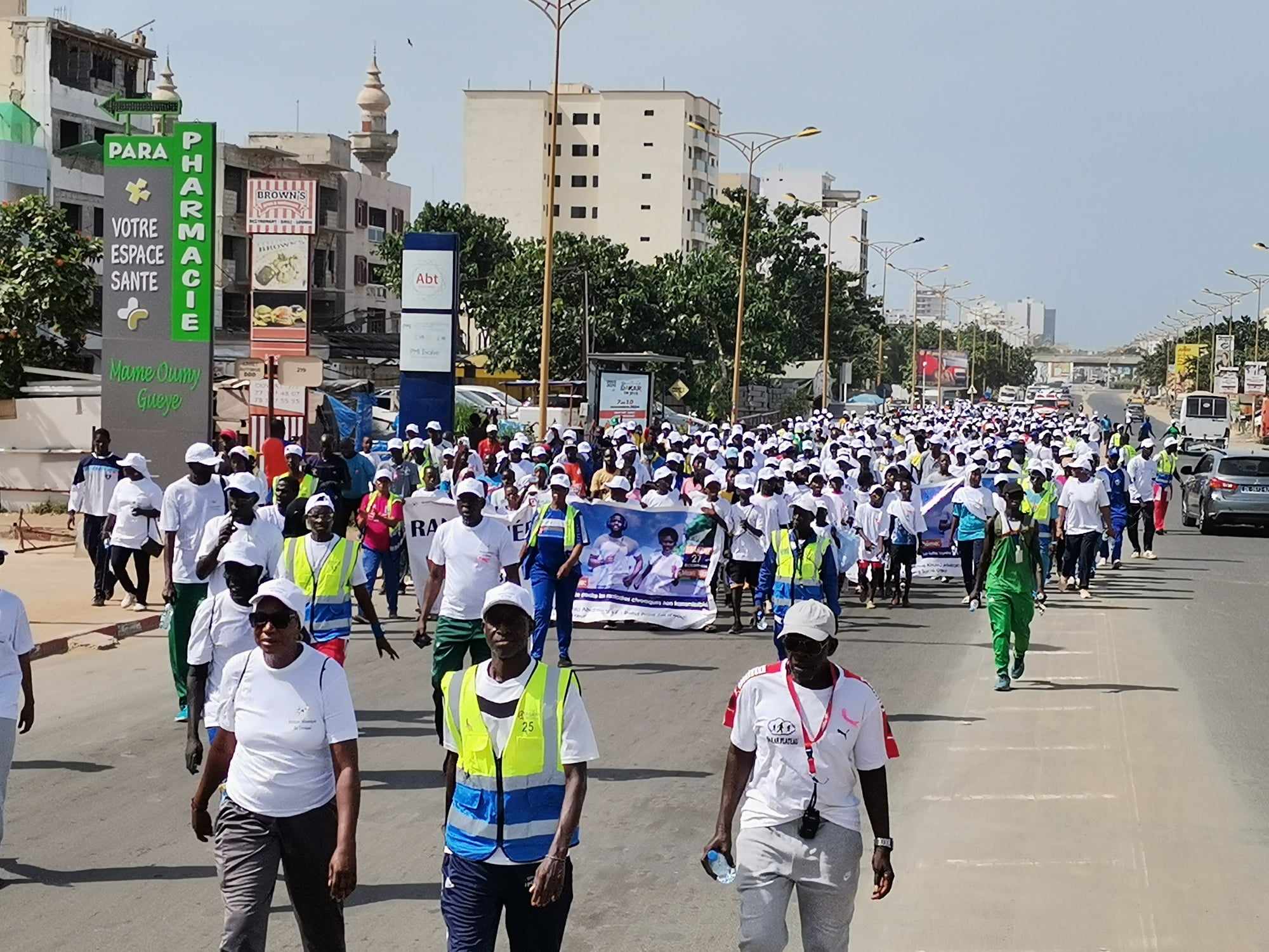 Randonnée Pédestre : Les marcheurs défient les maladies chroniques non transmissibles