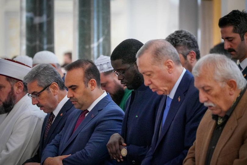 Mosquée de Camlica : Le Président Bassirou Diomaye Faye assiste à la prière du vendredi avec Erdogan (Photos)