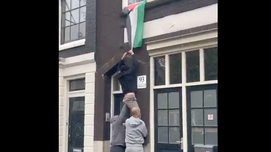 Affrontements entre Supporters Israéliens et Sympathisants Palestiniens à Amsterdam, Pays-Bas