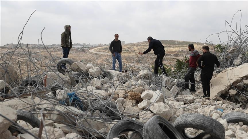 Cisjordanie : incendie de véhicules palestiniens par des colons israéliens à Al-Bireh