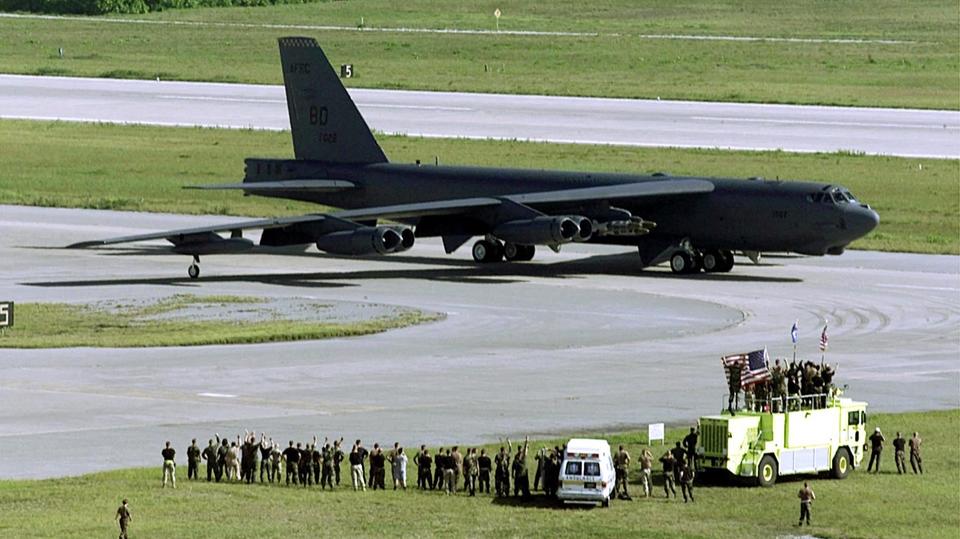 Envoi des bombardiers B-52 au Moyen-Orient par les États-Unis pour la défense d’Israël
