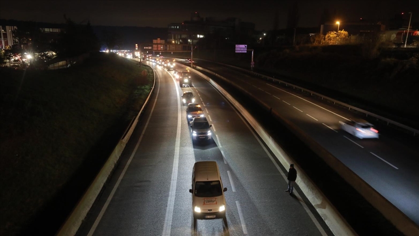 France : Neige et Embouteillages Paralysent l’Autoroute A36