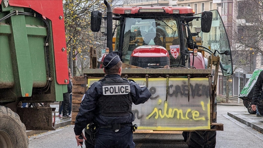 France : Tensions à Ruffec entre agriculteurs et riverain armé