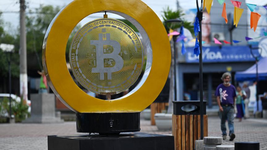 Le bitcoin atteint un sommet historique…