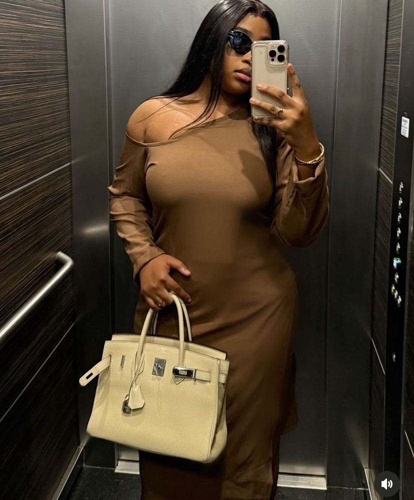 Les nouvelles photos stylées de Venus, fille de Youssou Ndour...