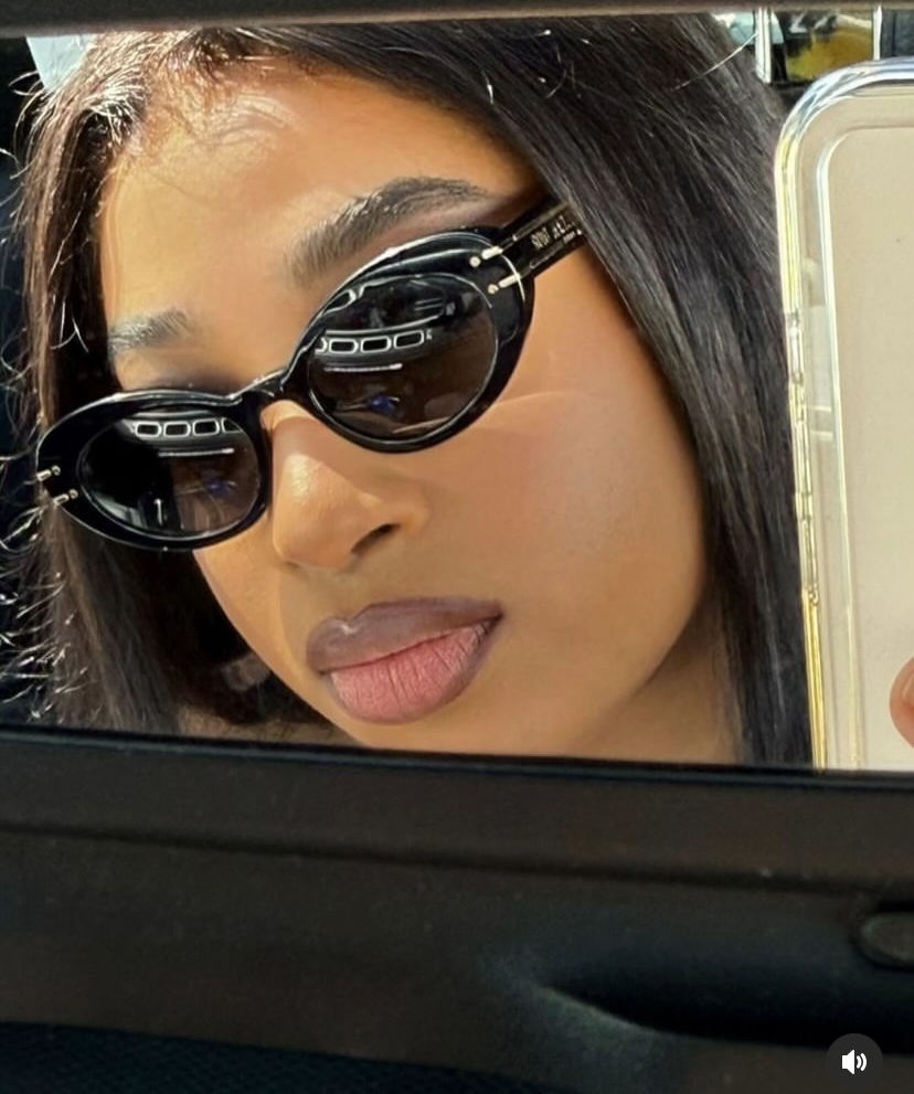 Les nouvelles photos stylées de Venus, fille de Youssou Ndour…