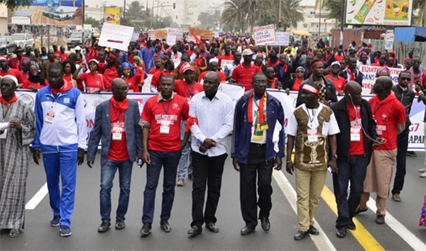 Syndicats d’enseignants pressent le gouvernement sur les accords de 2022