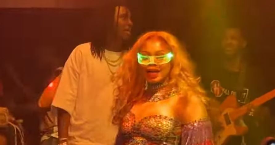 «Koba Yi» de Wally Seck : Banaya séduit encore avec ses danses torrides…(vidéo)