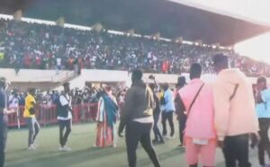 Combat Modou Lo vs Siteu : Revivez l’open press du Roi des arènes aux Parcelles Assainies