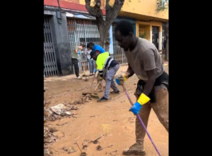 Inondations à Valence : Les migrants sénégalais en première ligne des opérations de nettoyage (vidéo)