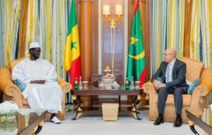 Sommet extraordinaire OCI : Rencontre entre le Président Bassirou Diomaye Faye et son homologue Mohamed Ould Cheikh El Ghazouani