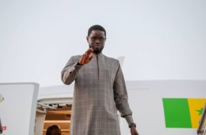 (Photos) Sommet extraordinaire de l’OCI: Le Président Diomaye Faye a quitté Dakar pour se rendre à Riyadh