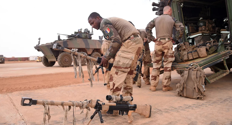 Assistons-nous a une révision ou un redéploiement de la stratégie militaire française en Afrique ? (Coulibaly Mamadou)*