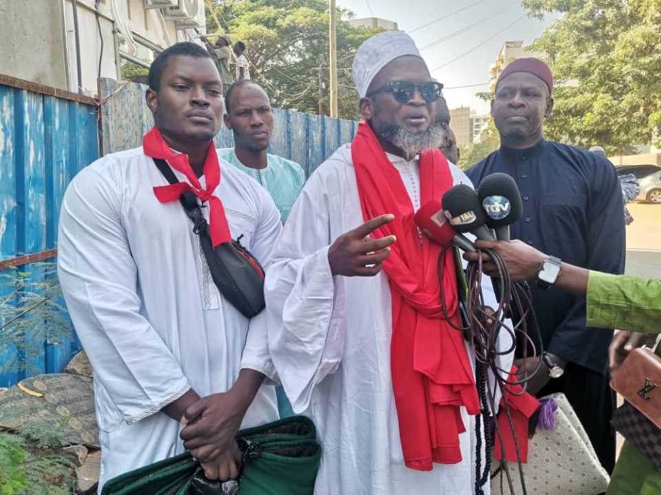 Grande Mosquée du Point E : Des fidèles s’opposent à l’installation d’une banque …