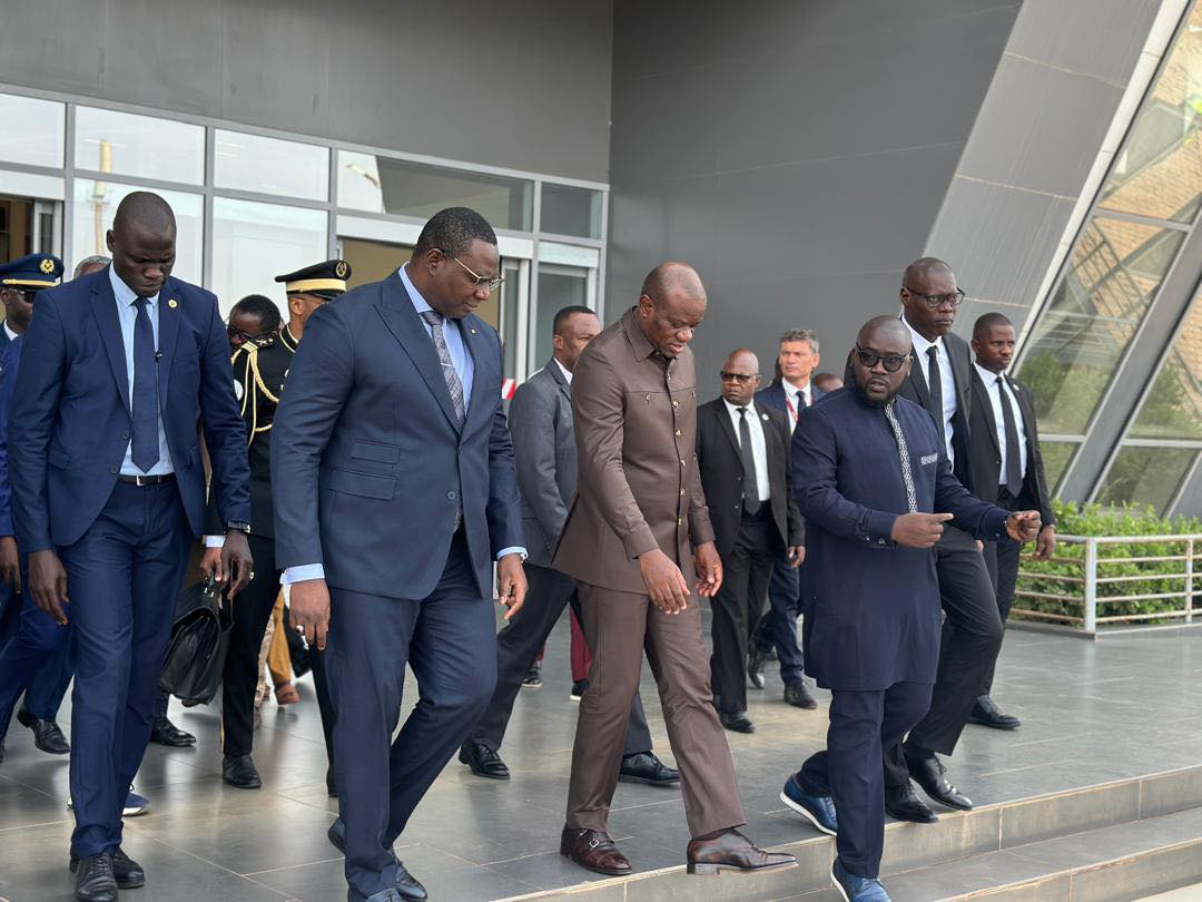 Visite au Pôle Urbain de Diamniadio: le Délégué Général Bara Diouf a reçu le président du Gabon