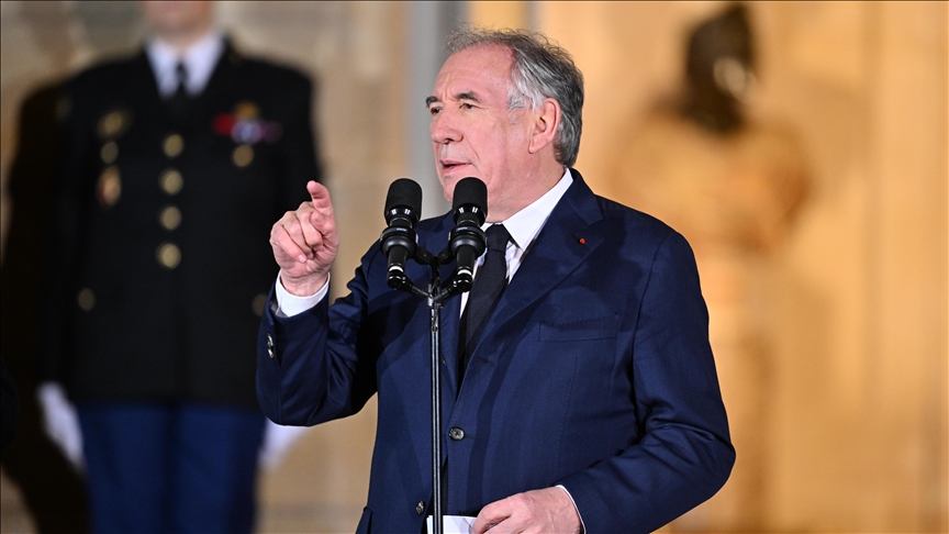 France : François Bayrou engage des consultations parlementaires pour un nouveau gouvernement