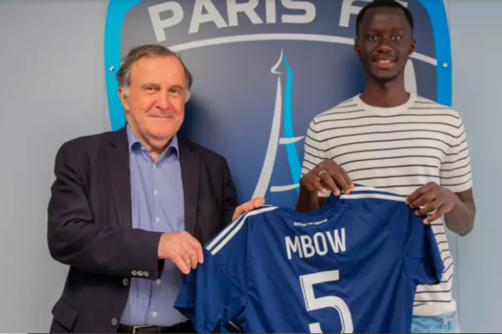 Moustapha Mbow, l’étoile montante du Paris FC, vise les Lions du Sénégal