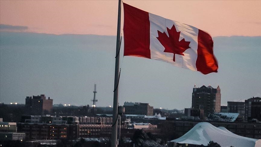 Rencontre cruciale Canada-États-Unis : Tarifs douaniers et enjeux migratoires au cœur des discussions