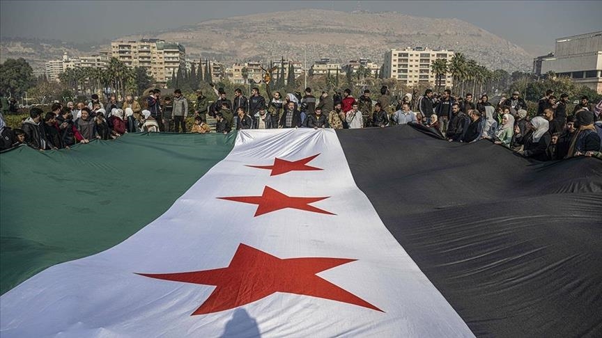 Russie : Le drapeau de la révolution syrienne remplacé à Moscou