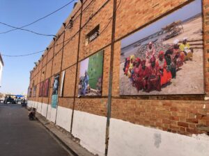 Saint-Louis : Artistes Sénégalais et Espagnols Réunis pour « Les Yeux de l’Eau »