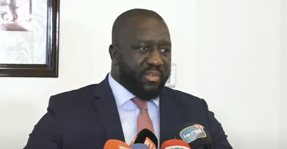 En direct : Alioune Sall annonce la liste officielle des groupes de presse reconnus par l’État du Sénégal