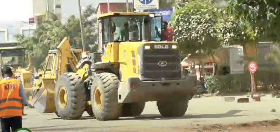 Dernière minute : Barthélémy Dias de nouveau bloqué par les forces de l’ordre lors d’une visite de chantiers (Vidéo)