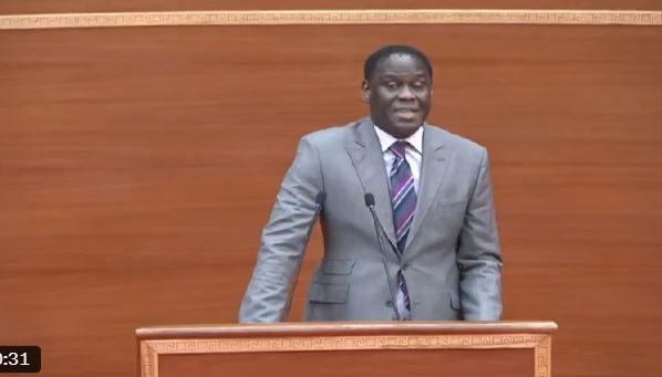 Le ministre Ousmane Diagne annonce un projet de construction de 9 prisons (Vidéo)