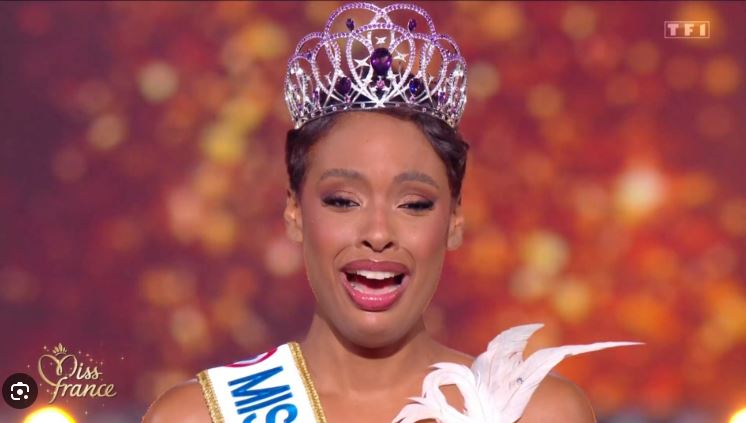 Miss France 2025: La candidate la plus âgée de l’histoire du concours élue à 34 ans