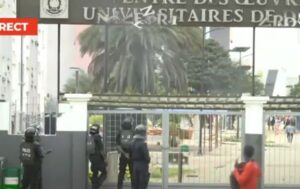 UCAD: Affrontements entre les Étudiants et les Forces de l’ordre (Direct)