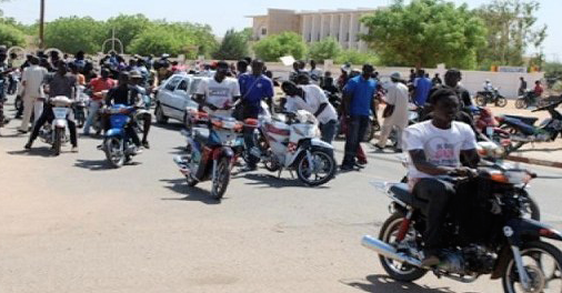 Les Conducteurs de Jakarta au Sénégal Opposés à une Réforme Contestée