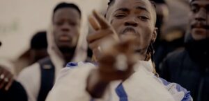 Oothentik Zeus présente son nouveau clip « Bou Siteu »