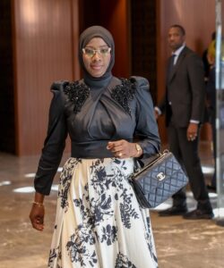 Séminaire à Diamniadio : Khady Kébé brille par son élégance