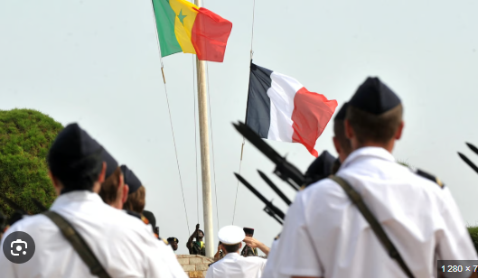 Sénégal : fin de la présence militaire française et enjeux de souveraineté