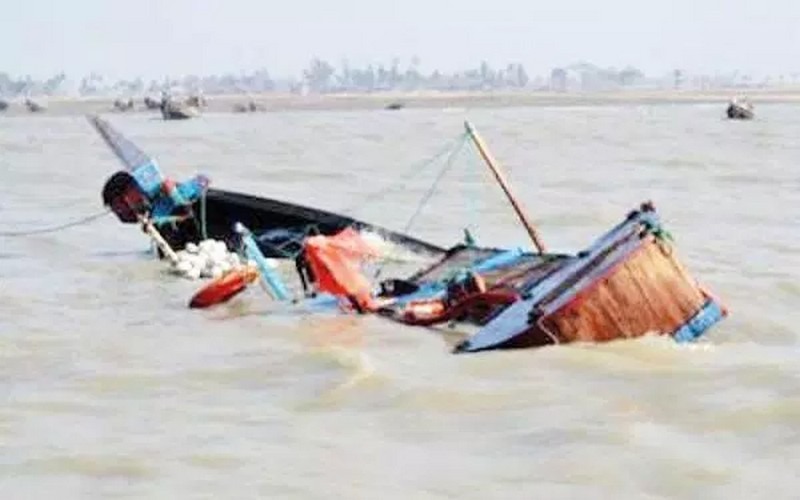 Trois pêcheurs portés disparus après le chavirement d’une pirogue à Saint-Louis