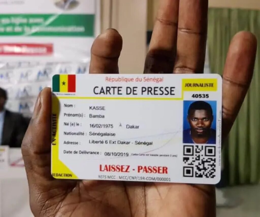 Fausse Carte De Presse à Imprimer senego.com